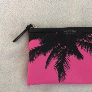 Victoria’s Secret pink makeup bag w/ palm tree🌸🌴